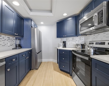 1310 Gulf Boulevard - Photo Thumbnail 7