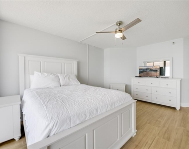 1310 Gulf Boulevard - Photo Thumbnail 20