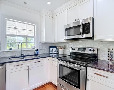 8261 Malvern Circle - Photo Thumbnail 11