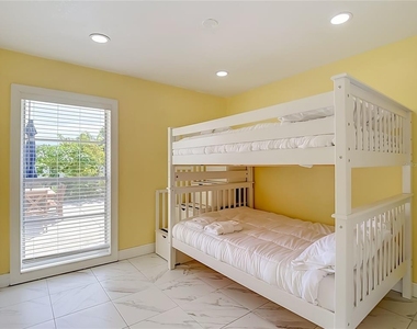 8261 Malvern Circle - Photo Thumbnail 31