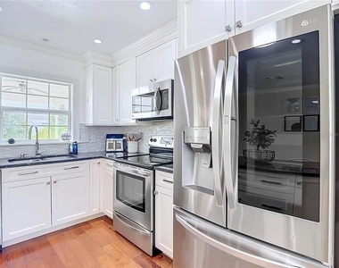 8261 Malvern Circle - Photo Thumbnail 12