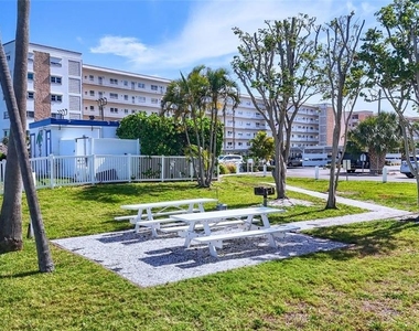 6025 Shore Boulevard S - Photo Thumbnail 20
