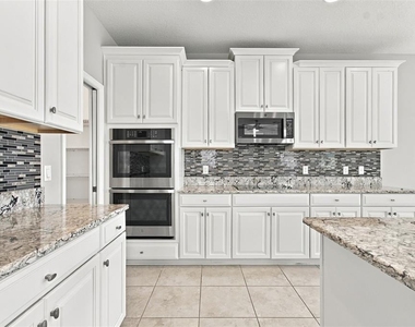16159 Monterey Greens Circle - Photo Thumbnail 23
