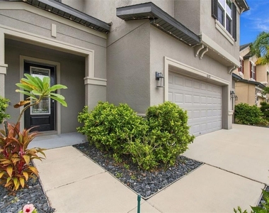 16159 Monterey Greens Circle - Photo Thumbnail 4