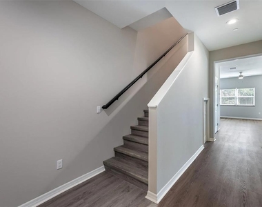 2053 Silverstone Circle - Photo Thumbnail 9