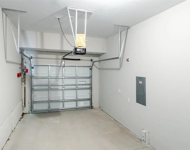 2053 Silverstone Circle - Photo Thumbnail 3