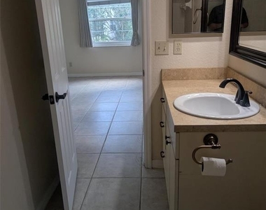 3044 Eastland Boulevard - Photo Thumbnail 7