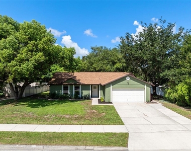 910 Whisler Court - Photo Thumbnail 2