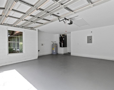 910 Whisler Court - Photo Thumbnail 8