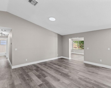 910 Whisler Court - Photo Thumbnail 28