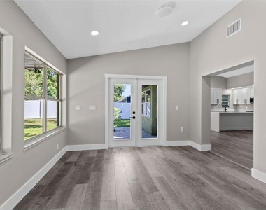 910 Whisler Court - Photo Thumbnail 20