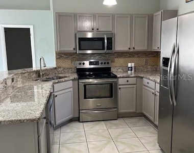 306 Clermont Drive - Photo Thumbnail 7