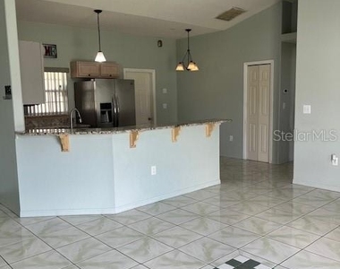 306 Clermont Drive - Photo Thumbnail 5