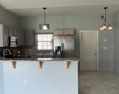 306 Clermont Drive - Photo Thumbnail 6