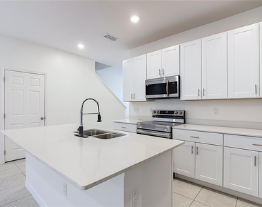 1232 Stockwell Avenue - Photo Thumbnail 9