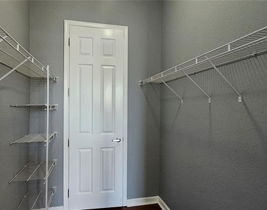 120 Terrace Ridge Circle - Photo Thumbnail 9