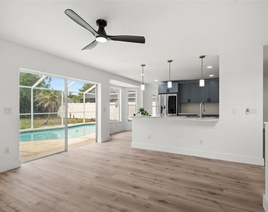 10224 Merrimac Manor Drive - Photo Thumbnail 16