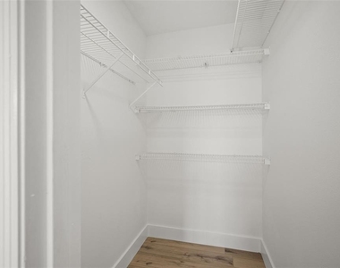 10224 Merrimac Manor Drive - Photo Thumbnail 20