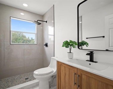 10224 Merrimac Manor Drive - Photo Thumbnail 23