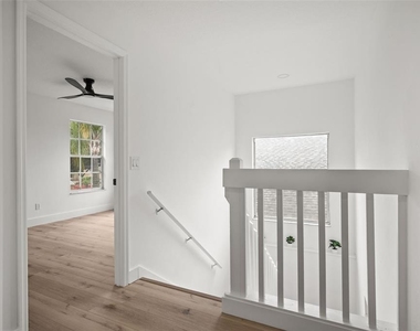 10224 Merrimac Manor Drive - Photo Thumbnail 32