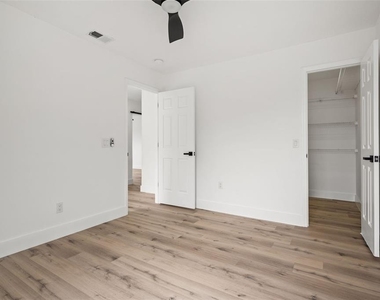 10224 Merrimac Manor Drive - Photo Thumbnail 19