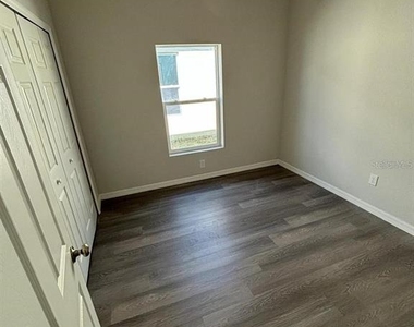 1458 Las Villas Boulevard - Photo Thumbnail 7