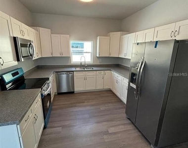 1458 Las Villas Boulevard - Photo Thumbnail 4