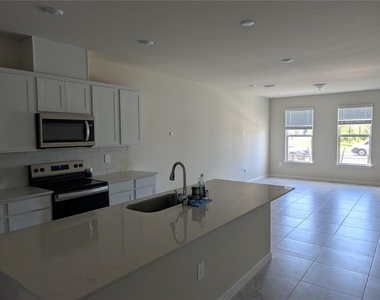 2031 Tohoqua Boulevard - Photo Thumbnail 3