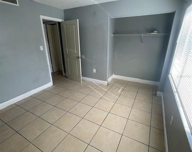 4789 S Texas Avenue - Photo Thumbnail 16