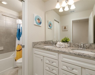 7227 Oakmoss Loop - Photo Thumbnail 23