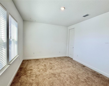 9725 Neruda Street - Photo Thumbnail 30