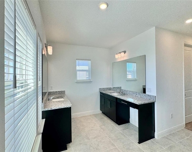 9725 Neruda Street - Photo Thumbnail 23