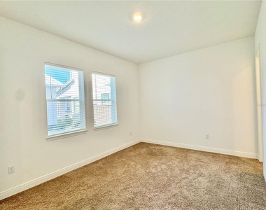 9725 Neruda Street - Photo Thumbnail 40