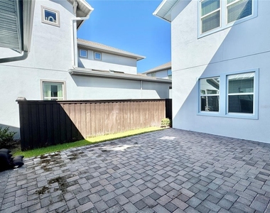 9725 Neruda Street - Photo Thumbnail 51