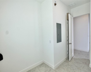 9725 Neruda Street - Photo Thumbnail 45