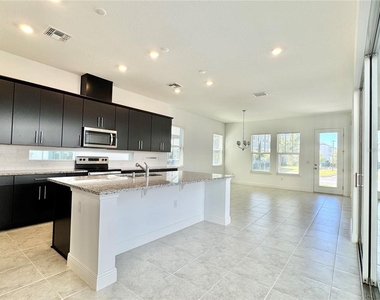 9725 Neruda Street - Photo Thumbnail 5