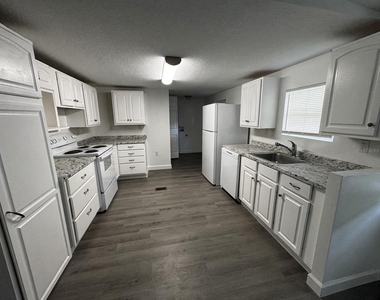 1001 Ne 77th Street - Photo Thumbnail 2
