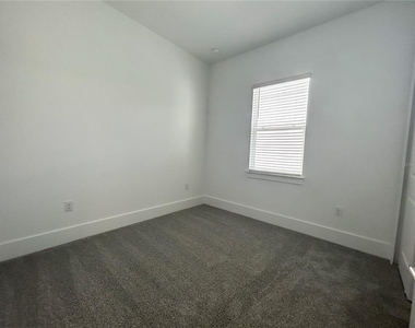 12615 Clear Sapphire Drive - Photo Thumbnail 13