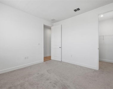 7410 Barrier Cove Way - Photo Thumbnail 23