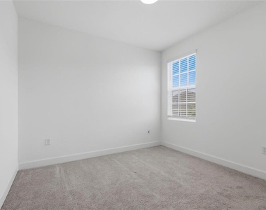 7410 Barrier Cove Way - Photo Thumbnail 19