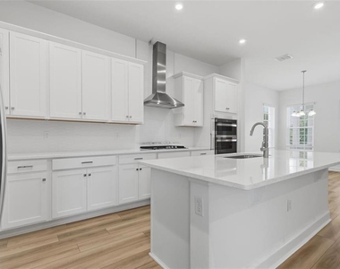7410 Barrier Cove Way - Photo Thumbnail 11