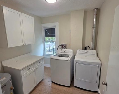 217 S Oak Avenue - Photo Thumbnail 9