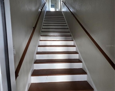 217 S Oak Avenue - Photo Thumbnail 2