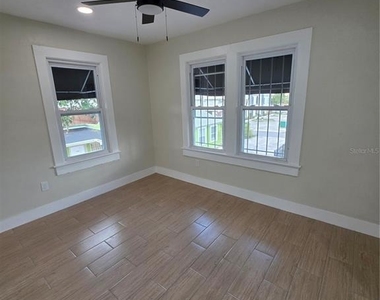 217 S Oak Avenue - Photo Thumbnail 6