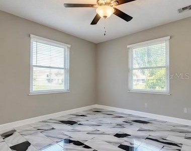 144 Ellison Avenue - Photo Thumbnail 11