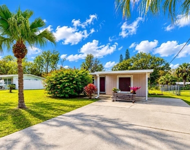 144 Ellison Avenue - Photo Thumbnail 3