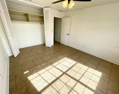 5301 Hansel Avenue - Photo Thumbnail 12