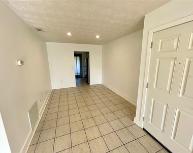 5301 Hansel Avenue - Photo Thumbnail 6