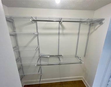 5301 Hansel Avenue - Photo Thumbnail 10
