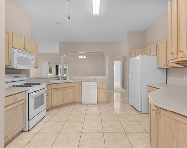 17903 Se 88th Cascade Court - Photo Thumbnail 8